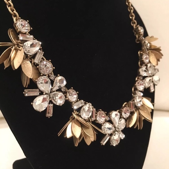 NWT J.Crew Crystal bouquet Statement Necklace - Picture 2 of 6